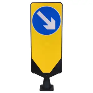 Keep Right Traffic Bollard – UK Dynaflex bollard with reflective right arrow