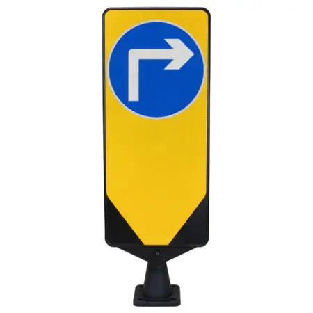 Turn Right Ahead Traffic Bollard (D609) – Dynaflex flexible UK road bollard with right-turn arrow